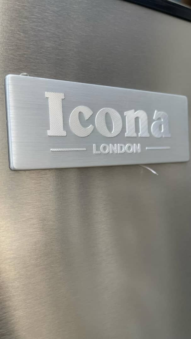 CONGELATEUR ICONA VERTICAL 9TIROIRS
PLAQUE ALUMINIUM GRIS ILUF320SS