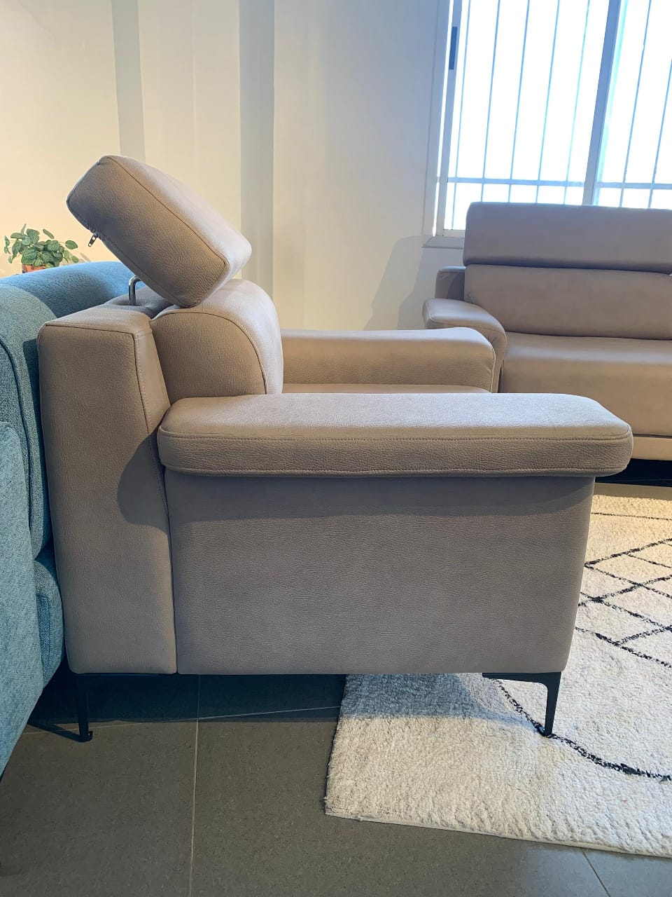 SALON CANAPE 6PLACES SIMILI CUIR COULEUR
AU CHOIX CONFORMA