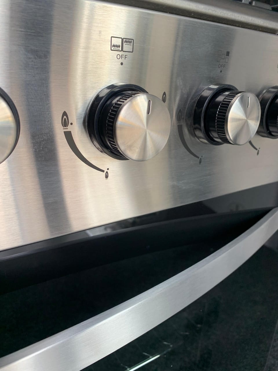 CUISINIERE TECHNOLUX 5FEUX 80X60 A GAZ
INOX TEC80