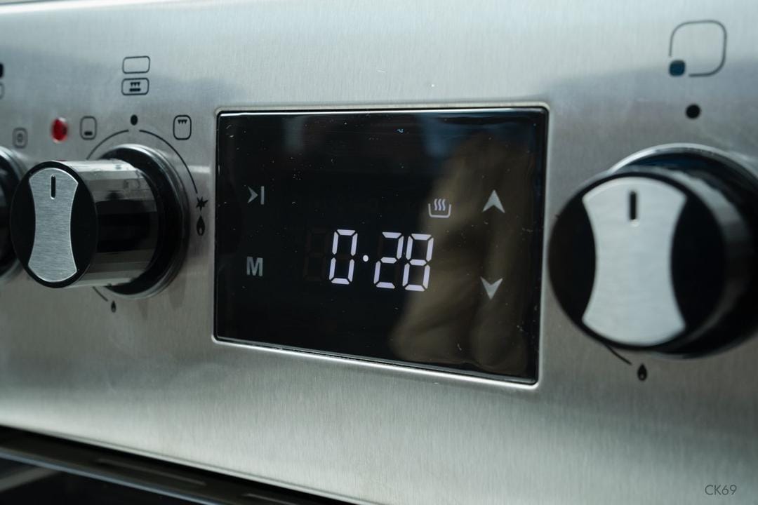 CUISINIERE ASTECH 4FEUX 60X60 FULL OPTION
ELECTRIQUE CK65ELCF